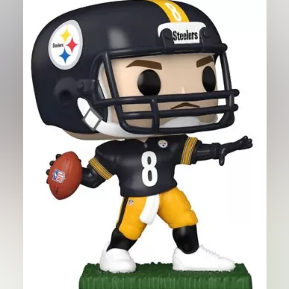 Funko POP! NFL Pittsburgh Steelers Kenny Pickett Limited Exclusive Figure #232